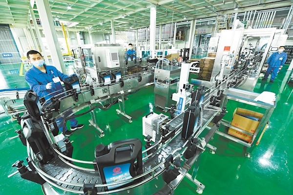 棗陽航天潤滑油: 填補(bǔ)我國節(jié)能環(huán)保潤滑油領(lǐng)域空白